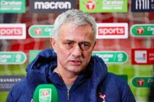 Il Tottenham esonera Josè Mourinho