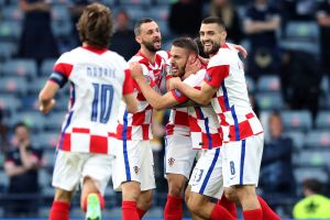 Croazia 3-1 alla Scozia e ottavi, girone all’Inghilterra