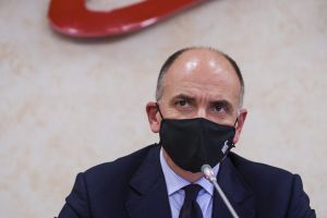 Gkn, Letta “Se questo è l’andazzo rivedere la norma sui licenziamenti”