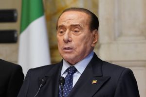 Berlusconi “Ritiro da Afghanistan grave errore, la Nato intervenga”