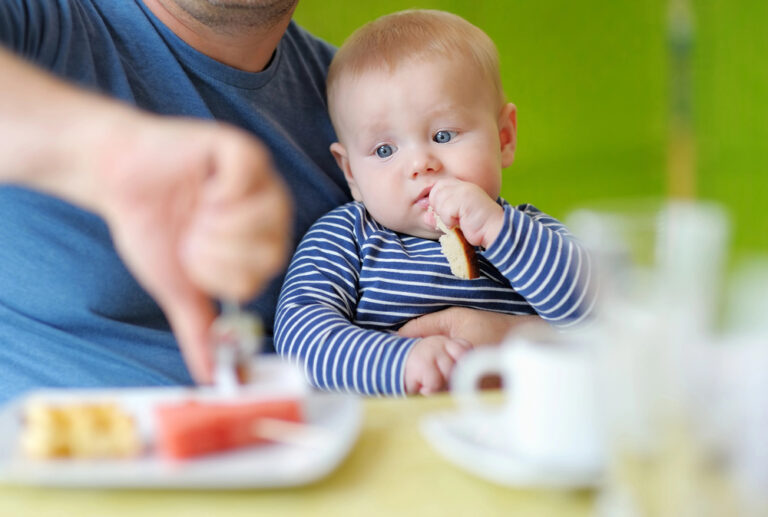 Svezzamento del bambino: quando iniziare e come farlo correttamente